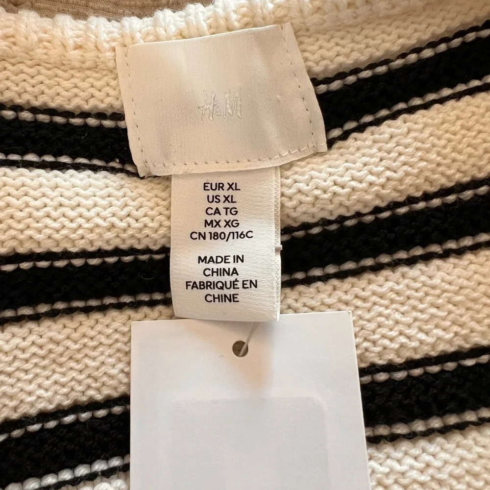 H&M Black and White Striped Sleeveless Blouse - Picture 3 of 3